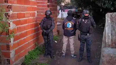 Cocaína y casi $800 mil: el hallazgo que sacudió un allanamiento en Federación