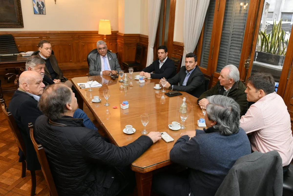 Reunión en Economía