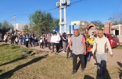 Un cura bandeño lanzó un durísimo mensaje: “La sociedad se construyó sobre mentiras e injusticias”