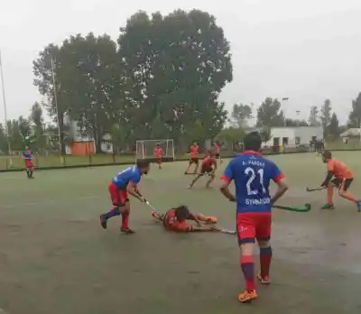 Monteros Vóley Hockey goleó a Gymnasium de local
