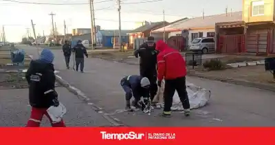 Vecinos que ensucian: el drama de Puerto Santa Cruz que nadie quiere ver