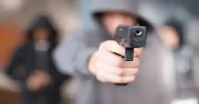 Lo amenazaron con un arma y le robaron la moto en Las Heras: el insólito escape de los ladrones
