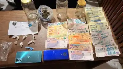 Desbaratan kioscos de droga en tres departamentos y secuestran aves silvestres