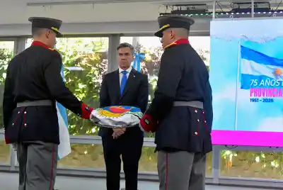 Zdero recibió la Bandera de la Libertad Civil y lanzó un mensaje que nadie esperaba