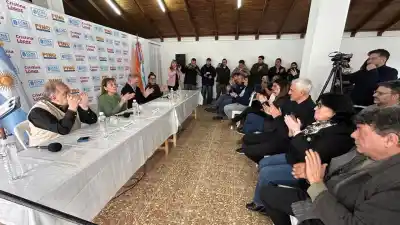 Senadores nacionales llegaron a Tolhuin por los cortes de gas y el reclamo fueguino