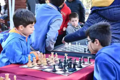 Ajedrez en la Costanera: la Copa Ñandé promete un domingo de estrategia y emoción