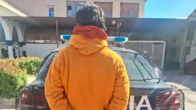 Un detalle en su calzado delató al presunto ladrón de cables en Maipú