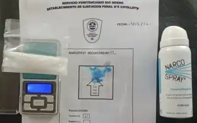 Ocho envoltorios de cocaína escondidos en un rollo de papel higiénico: el hallazgo que sacudió la cárcel de Roca