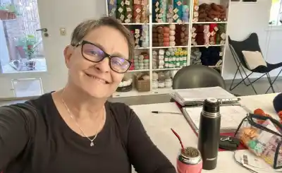 El tejido, el hobby de las abuelas que conquista a las nuevas generaciones: qué dice la ciencia