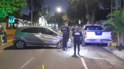 Impactó contra una camioneta policial en Posadas y el dato que sorprendió a los investigadores