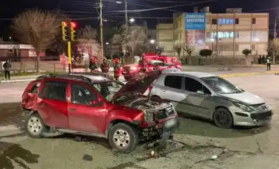 Colisión múltiple en Rawson: cinco heridos fueron derivados al hospital