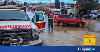 Impactante choque en Puerto Deseado: una camioneta terminó con graves daños y Bomberos intervino
