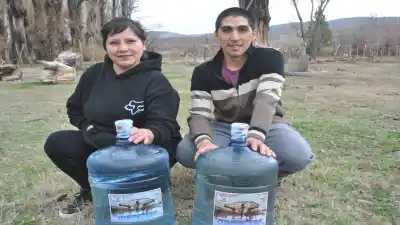 Un pozo para animales terminó en una empresa: la historia detrás de la primera agua mineral de Bajada del Agrio