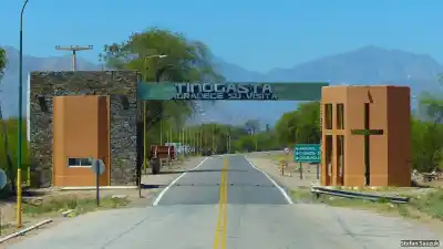 Descontrol en Tinogasta: un gendarme en moto desafió a la Policía y escapó por la vereda