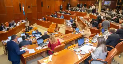 El acuerdo con Vicuña ya está en Diputados: ¿conseguirá el oficialismo los votos que necesita?