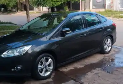 Un Ford Focus apareció en Santa Catalina y la policía resolvió un misterio de talleres