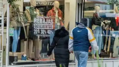 El consumo sigue en caída libre: los comercios pyme acumulan 7 meses de retroceso