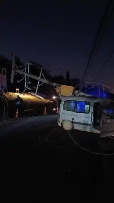 Un choque dejó sin energía a tres localidades y la Ruta 9 sigue con demoras