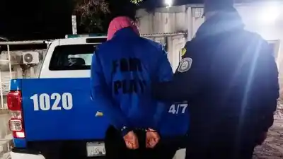 Un adolescente y un joven terminaron baleados en Paraná: qué pasó