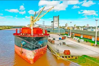 El puerto de Concepción del Uruguay suma dos exportaciones millonarias y alcanza su récord anual