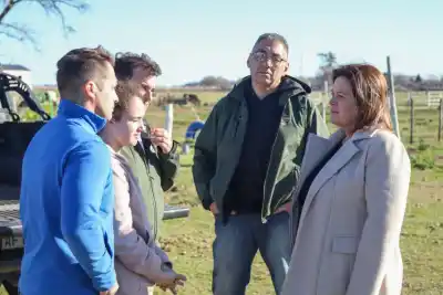 La emoción de la Fundación La Rosa: recibió un tractor que cambiará su trabajo