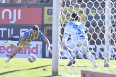 La agonía de Temperley: un penal al final y el clásico se acerca con dudas