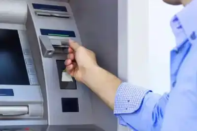 Este lunes continúa el pago del Plus Unificado: ¿qué DNI cobran hoy?
