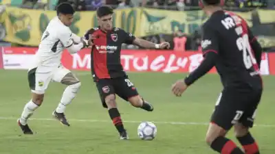 El maleficio de Varela sigue intacto: Newell's volvió a caer y no encuentra respuestas