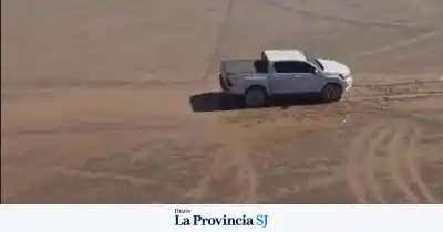Otra vez la Pampa del Leoncito: una camioneta dejó su huella en una zona protegida