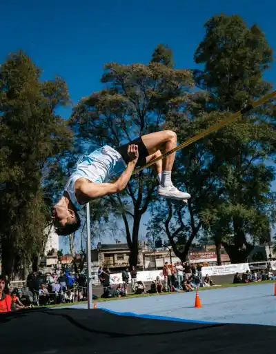 A los 35 años, Layoy recuperó el trono: 15° corona nacional en salto en alto