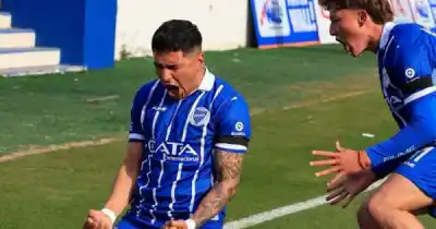 El Tomba no frena: Godoy Cruz venció a Chaco For Ever y estira su racha soñada