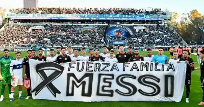 El conmovedor gesto de los futbolistas que emocionó a la familia Messi