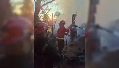 Un nene de 12 años provocó un incendio en su casa de Oberá mientras jugaba con alcohol y un encendedor