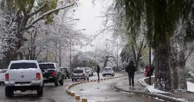 Alerta amarilla: la nieve avanza desde el sur y podría llegar al Gran Mendoza