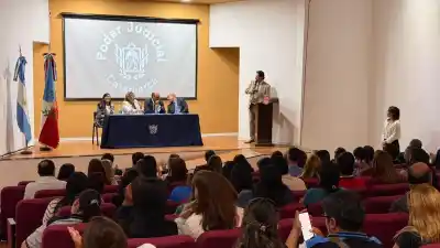 Más de 140 docentes se preparan para protagonizar un juicio por jurados en Belén y Tinogasta