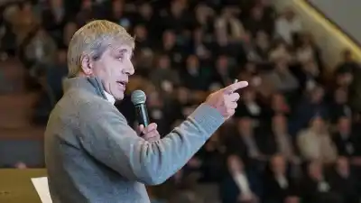 La doble jugada de Caputo con los fondos de las rutas: ¿dónde terminó el dinero?