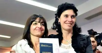 El amor que marcó un hito: la historia detrás del primer matrimonio igualitario de la provincia