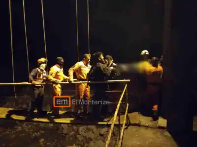 Rescatan a un pescador durante la noche en la Quebrada del Portugués