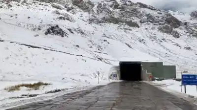 El colapso en la cordillera que mantiene en vilo a miles de camioneros