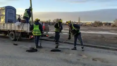 Cipolletti: tras las lluvias, lanzan un megaoperativo de bacheo y revelan las calles más afectadas