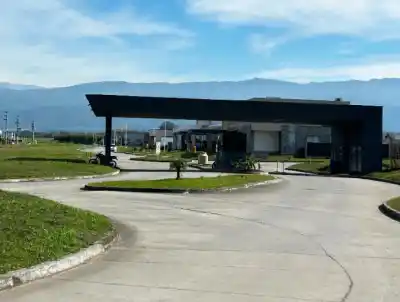 Un barrio entero en vilo: la deuda millonaria que amenaza con dejar a más de 200 familias en la calle