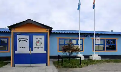 Un vecino lo sorprendió saltando el paredón y lo retuvo hasta que llegó la Policía