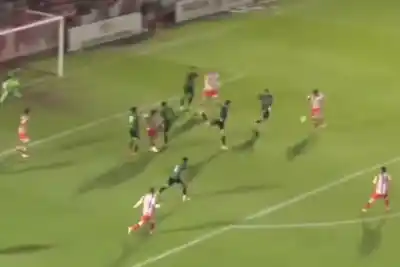 ¿Fue penal o no? La insólita decisión que desató la furia en el fútbol argentino
