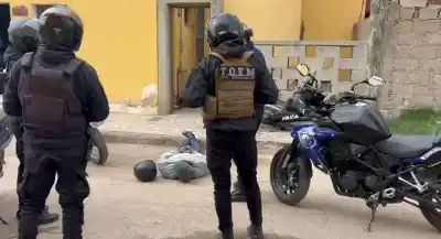 Le arrebataron el celular en un semáforo y una persecución terminó con el ladrón detenido