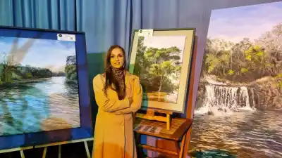 ¿Qué esconden los paisajes misioneros que pintó Mónica Sánchez?