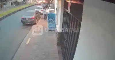 Robaron un kiosco en pleno centro salteño y quedaron filmados: buscan a los ladrones