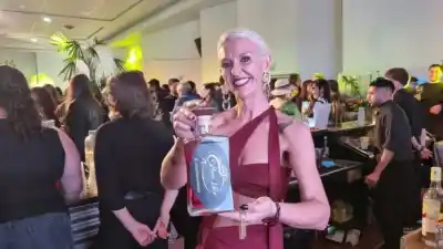 Alma Libre desembarcó en Negocios, Arte y Vinos con una barra que promete revolucionar la noche