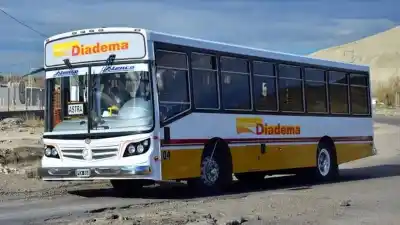 Sin cobrar: choferes de Diadema evalúan un paro que paralizaría Comodoro