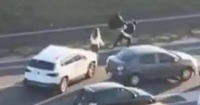 Furia al volante en Palpalá: chocaron, se pelearon a golpes y hasta la policía no pudo frenarlos
