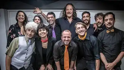 El espectáculo que reúne a las leyendas vivas de la murga uruguaya en Rosario